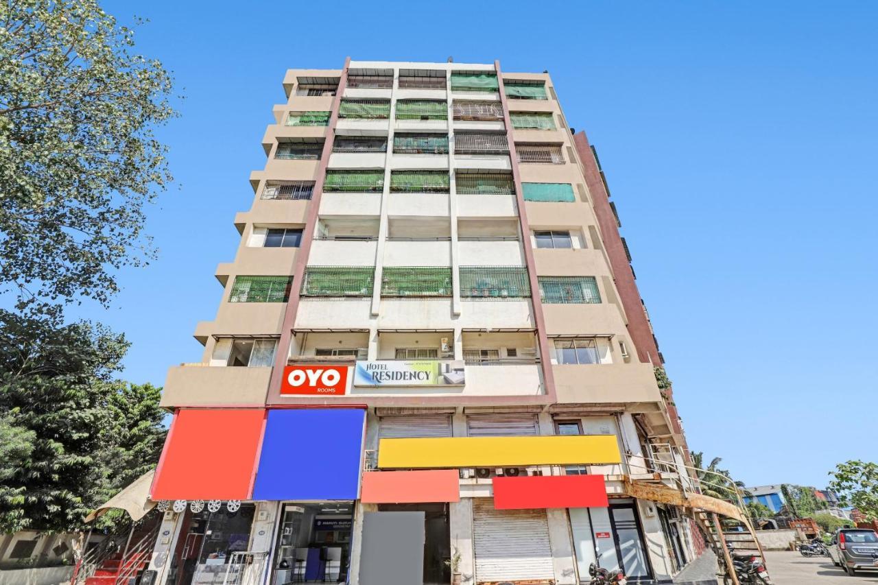 Oyo Flagship Hotel Residency Silvassa Bagian luar foto