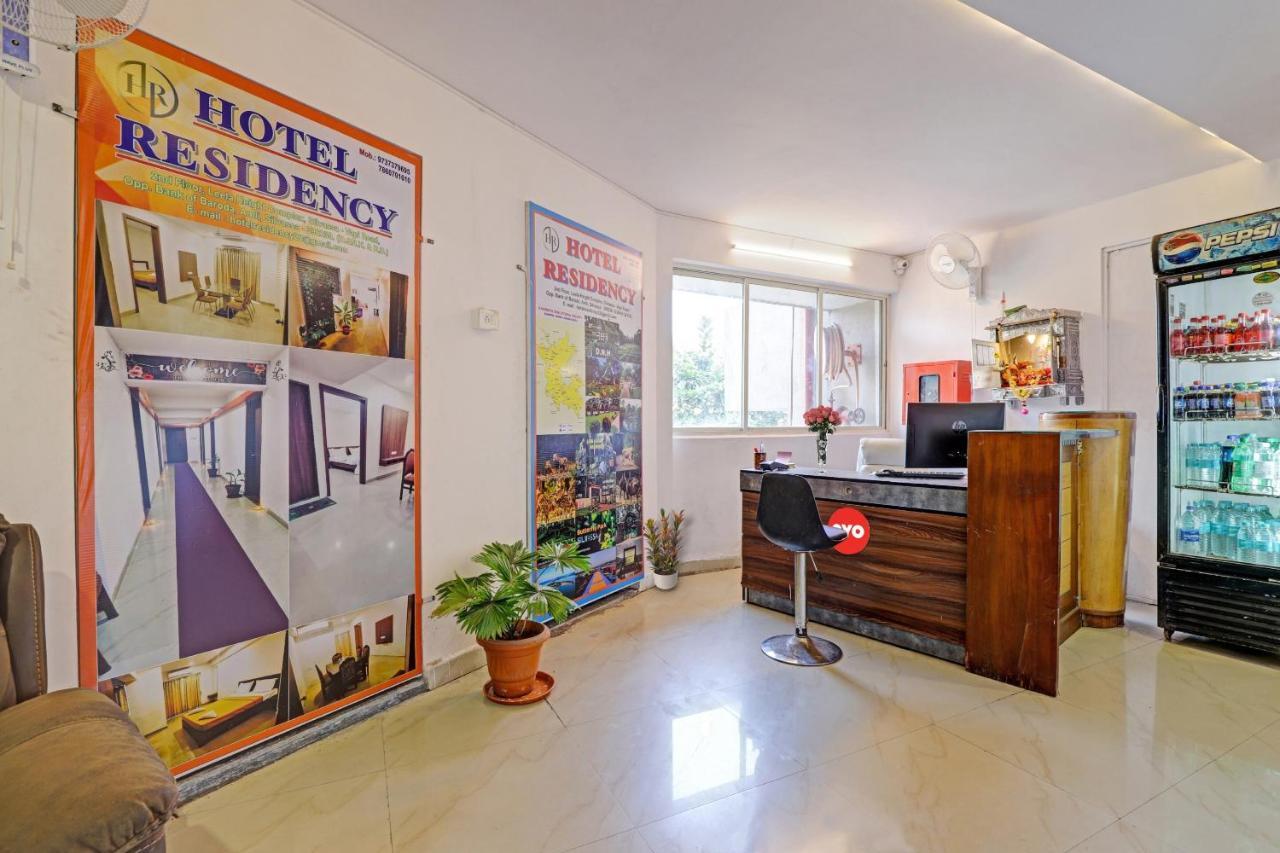 Oyo Flagship Hotel Residency Silvassa Bagian luar foto